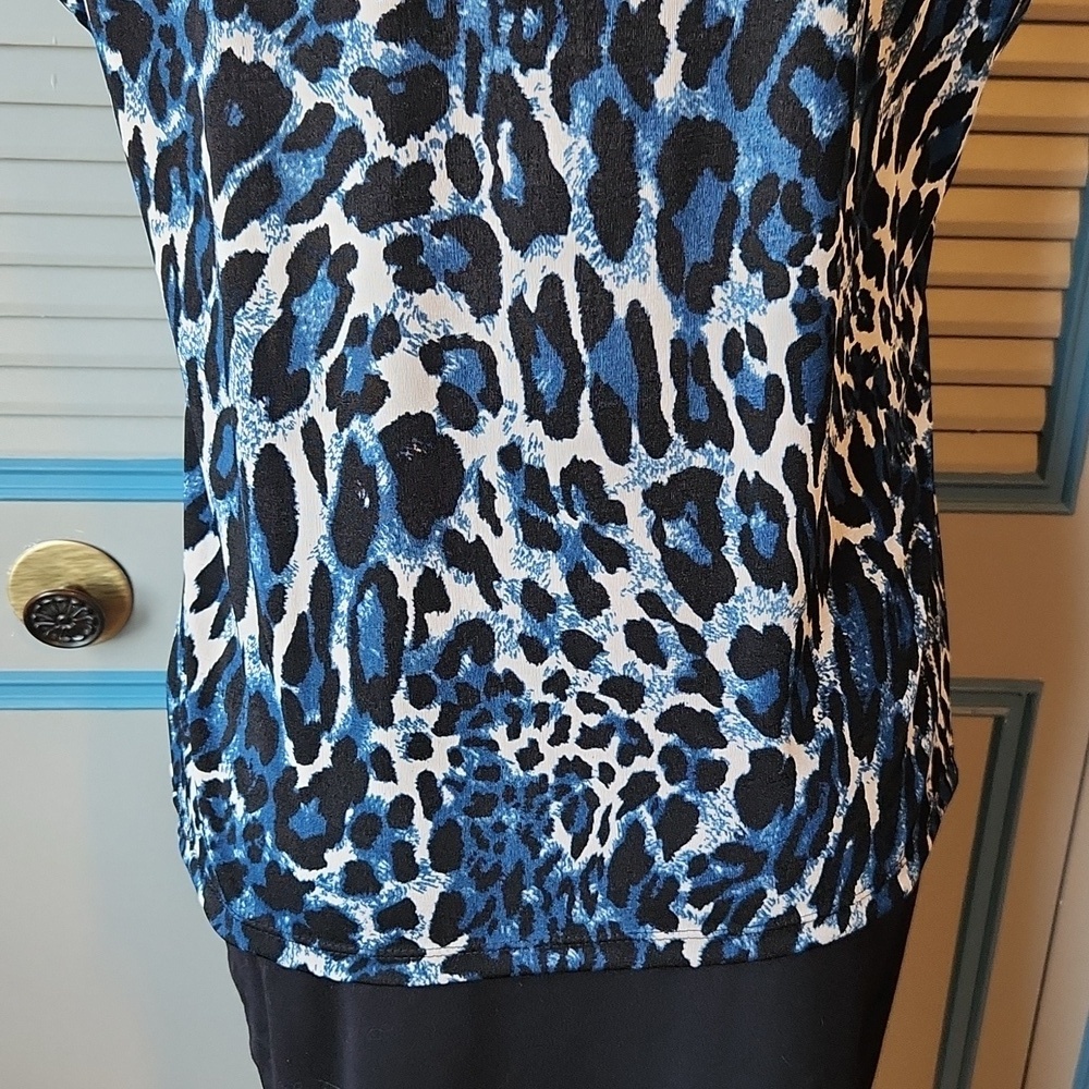 Jocelyn Smith Top Blue Leopard Print Top - Picture 9 of 11